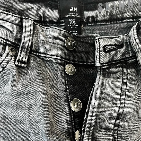 H & M Skinny Fit Ripped Black Washed Men Jeans Size 29 - Picture 1 of 7